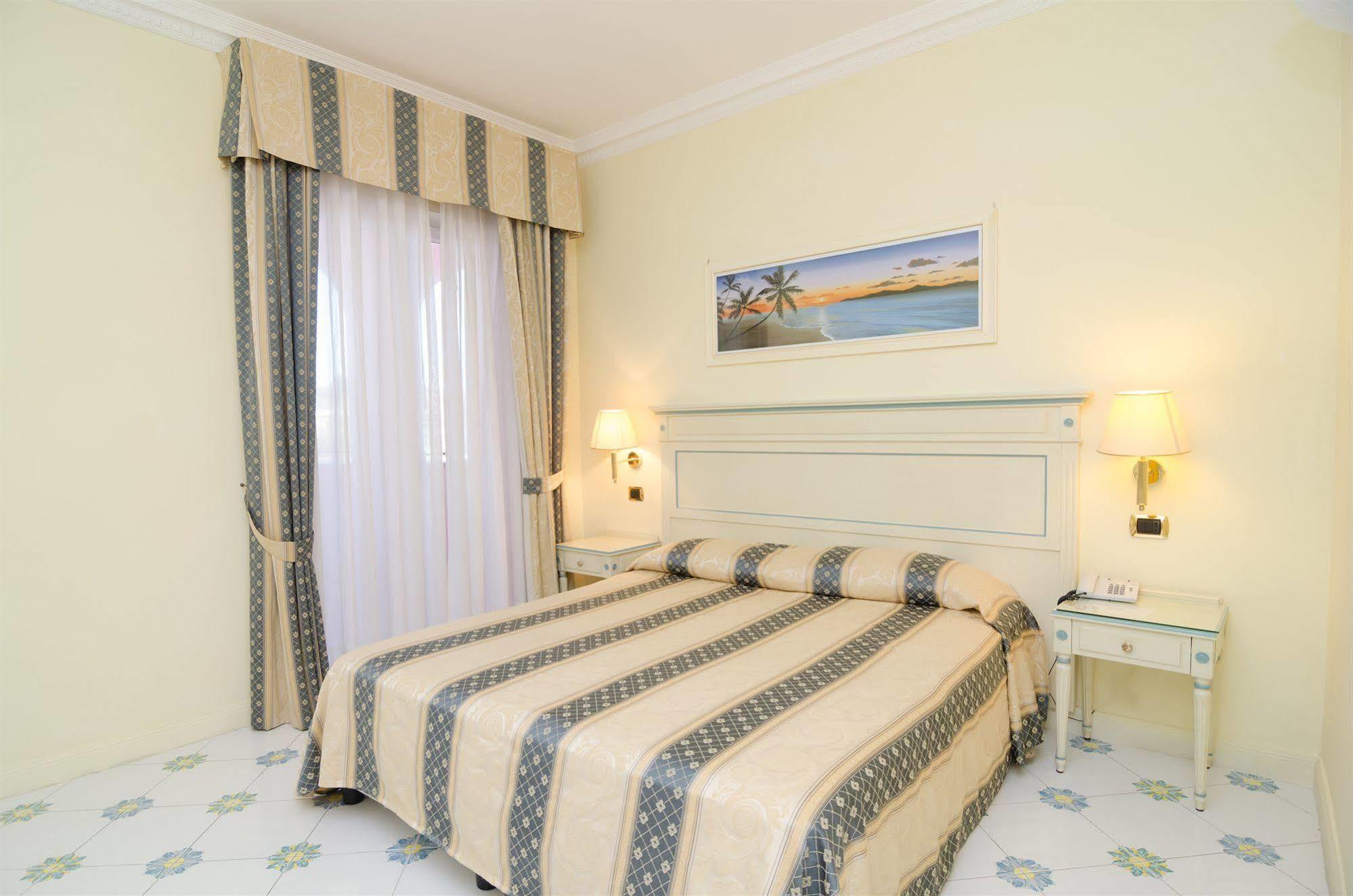 Hotel Flora Wellness & Beauty Ischia Esterno foto