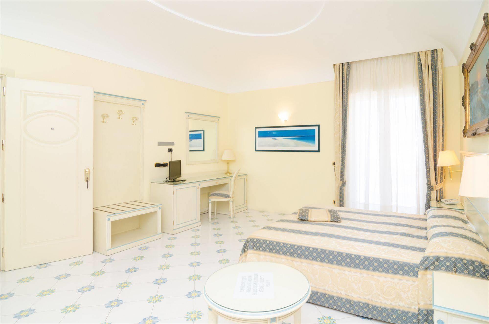 Hotel Flora Wellness & Beauty Ischia Esterno foto